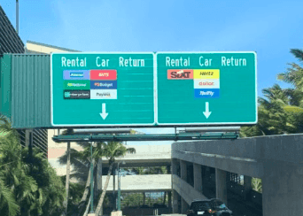 Rental Car Return 표지판 확인